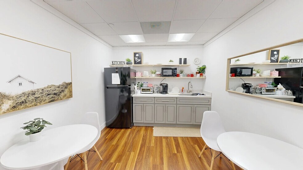 More Photos Of 851 Irwin St, San Rafael Office For Sale