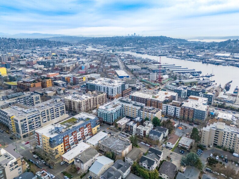 More Photos Of 2418 NW 57th St, Seattle Multifamily For Sale