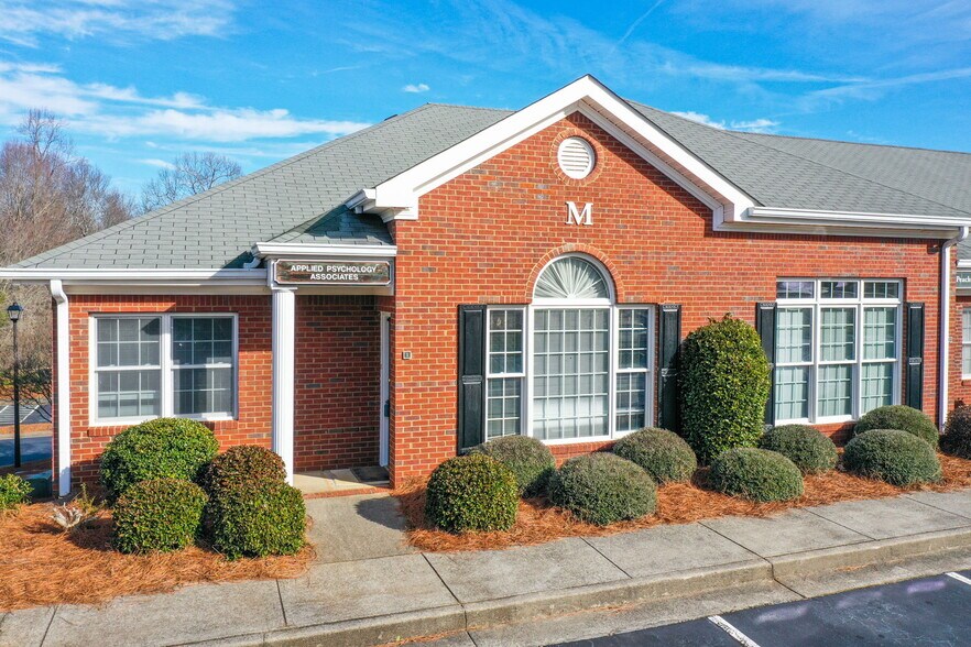 More Photos Of 555 Sun Valley Dr, Roswell Office For Sale