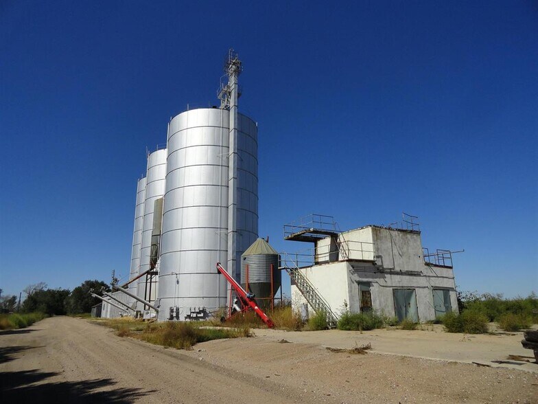 More Photos Of 6100 39th Street, Kearney Specialty For Sale