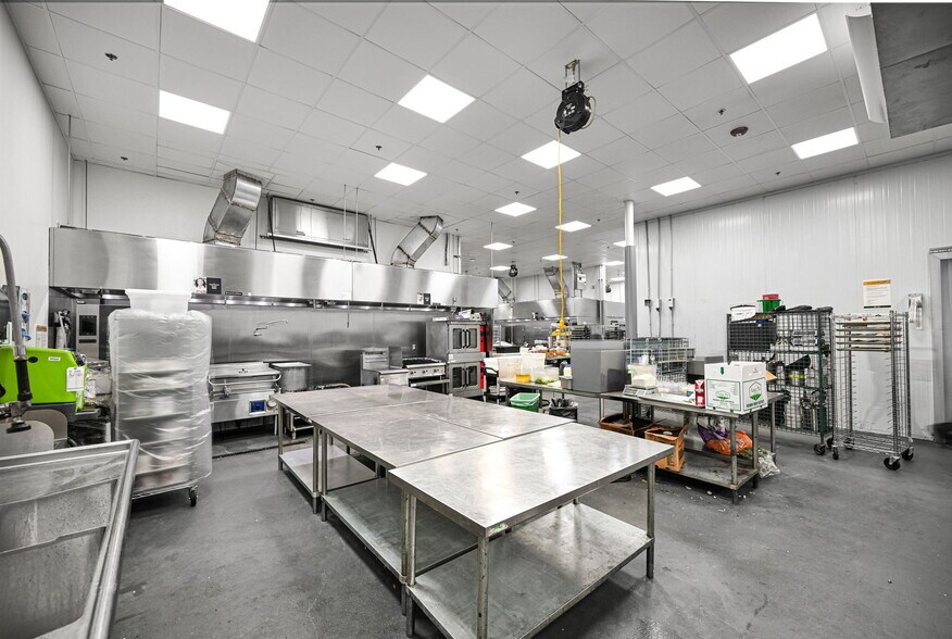 Primary Photo Of 1395 E 11th Ave, Hialeah Warehouse For Sale