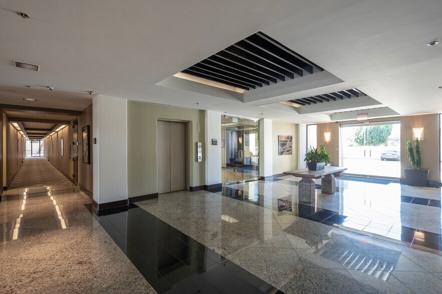 More Photos Of 7373 E Doubletree Ranch Rd, Scottsdale Office For Lease