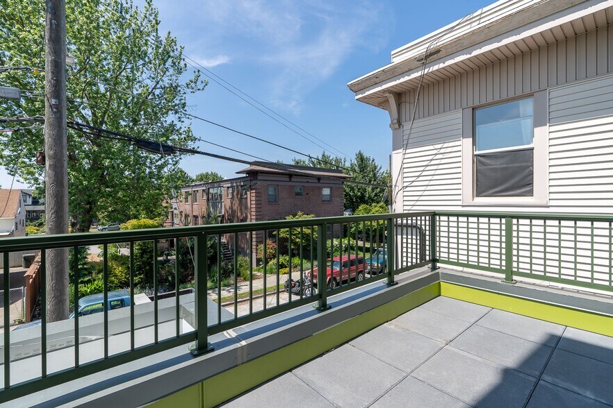 More Photos Of 3309 Beacon Ave S, Seattle Apartments For Sale