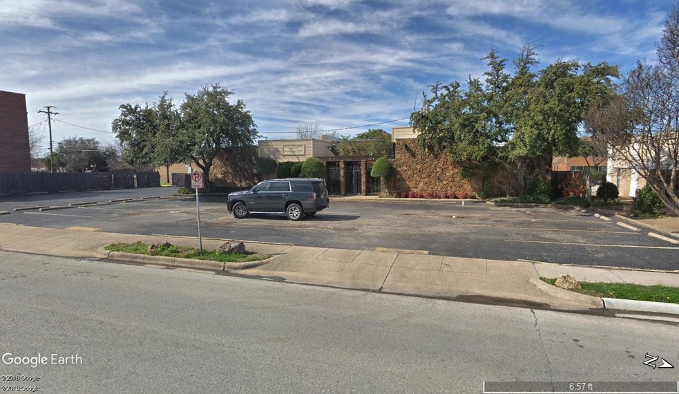 Primary Photo Of 1120 S Henderson St, Fort Worth Medical For Lease