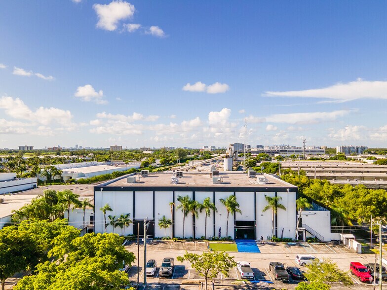 More Photos Of 14901 NE 20th Ave, Miami Coworking Space