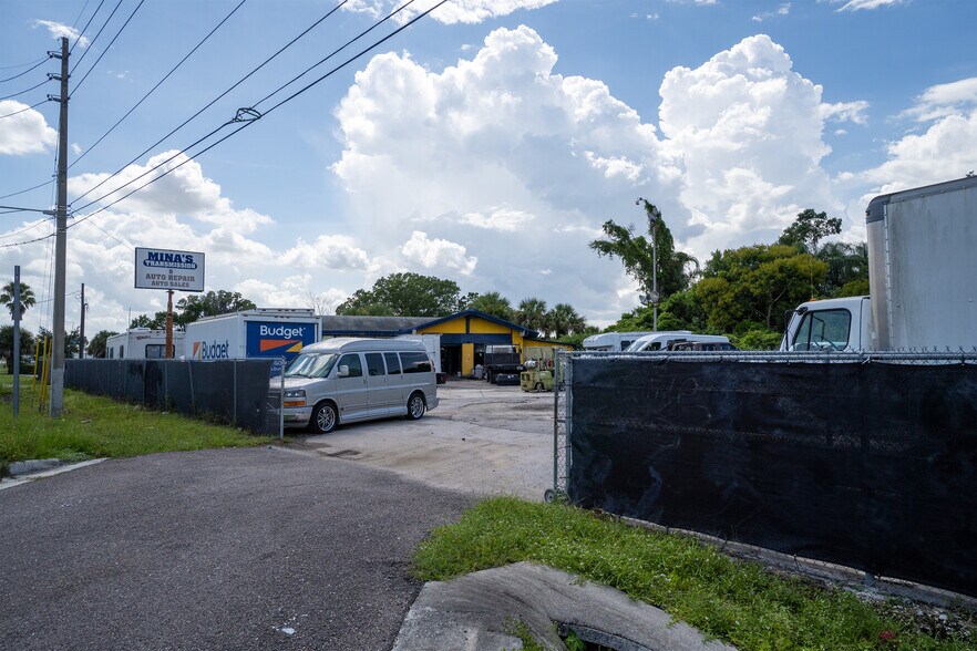 More Photos Of 5507 E Colonial Dr, Orlando Auto Repair For Sale