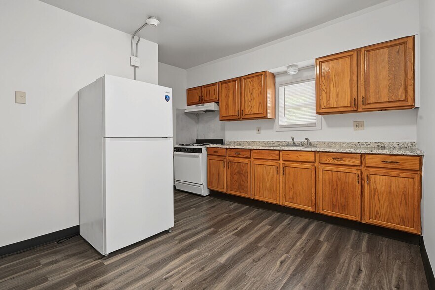 More Photos Of 471 Pond St, Woonsocket Apartments For Sale