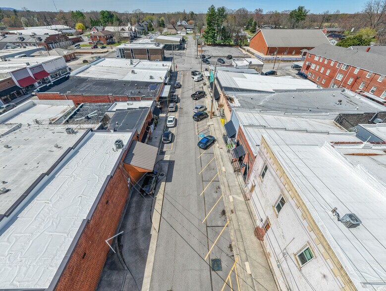 More Photos Of 108 W Walnut St, Smithville Restaurant For Sale