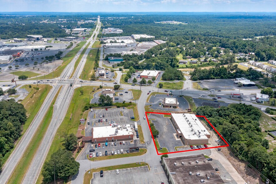 More Photos Of 3720 Bloomfield Village Dr, Macon-Bibb Storefront For Sale