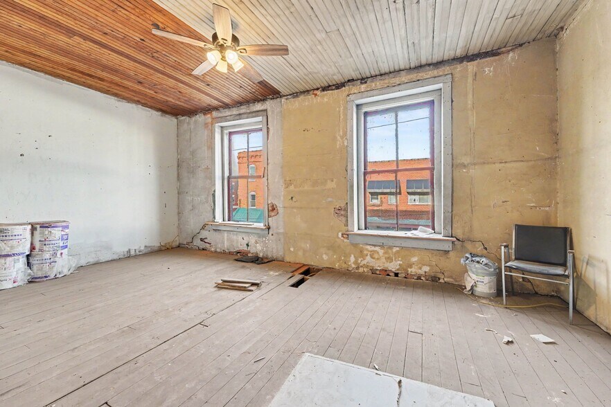 More Photos Of 100 S Market St, Madison Restaurant For Sale