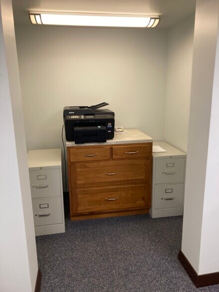 More Photos Of 3046 Industrial Blvd, Bethel Park Light Manufacturing For Lease