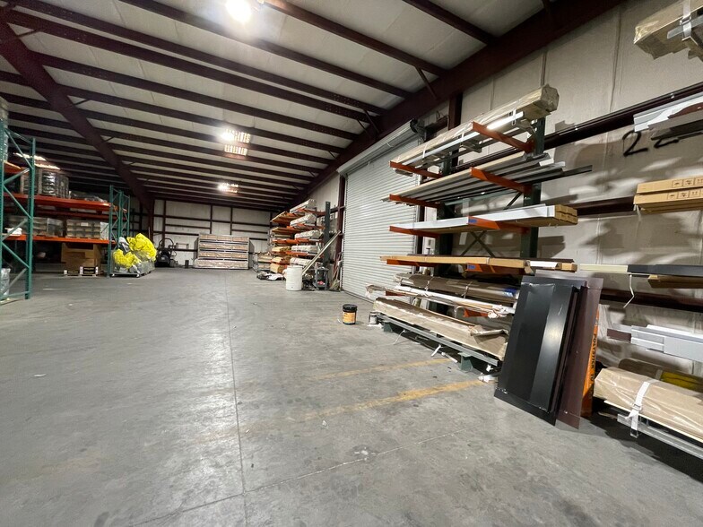 More Photos Of 4680 Lake Industrial Blvd, Tavares Warehouse For Sale
