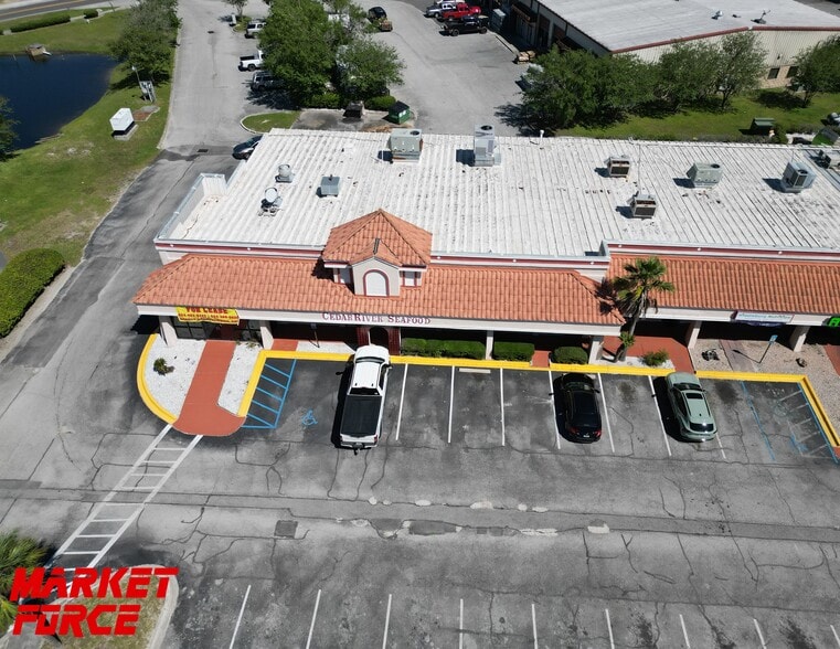 More Photos Of 2475 Blanding Blvd, Middleburg General Retail For Lease