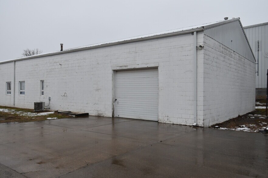 More Photos Of 660 David Ave, Danville Warehouse For Sale