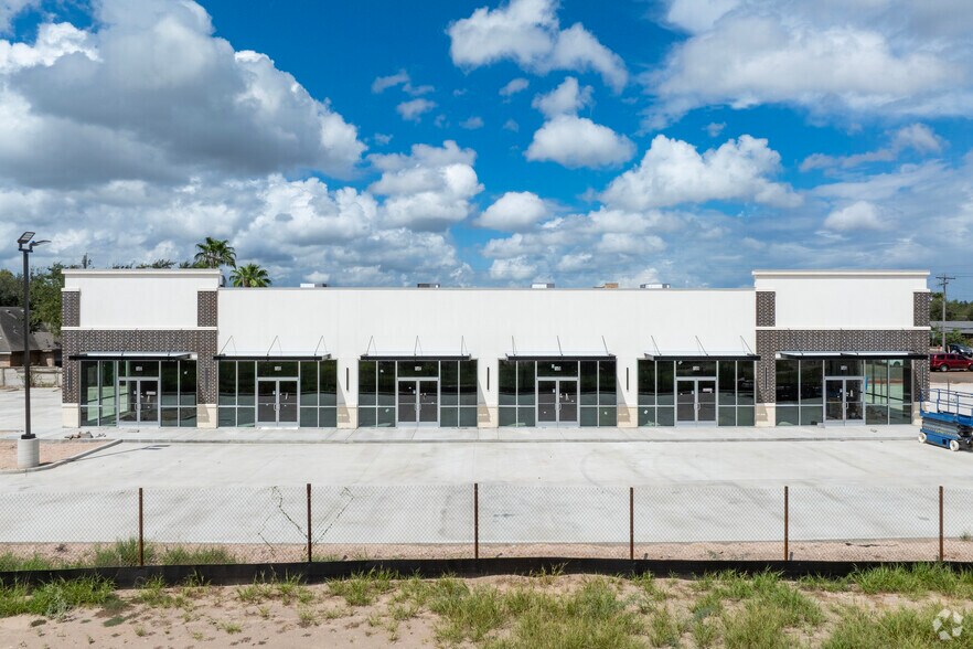 More Photos Of 4101 Pecan Blvd, McAllen General Retail For Lease