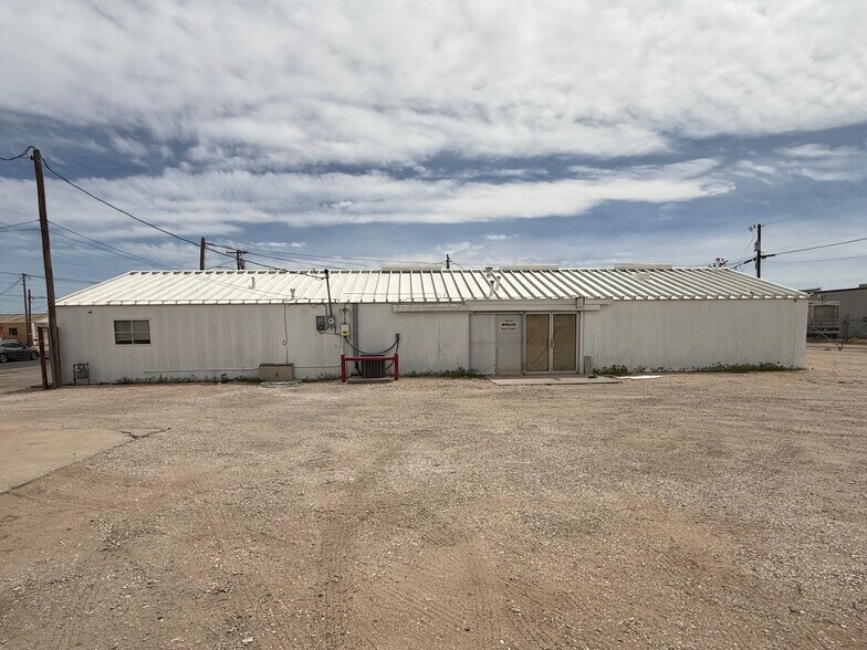 More Photos Of 621 N Grimes St, Hobbs Office For Lease