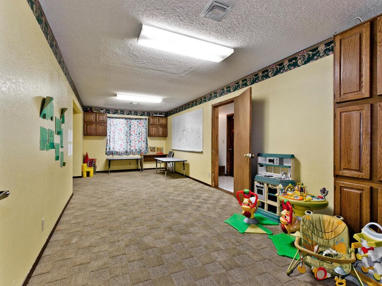 More Photos Of 2675 Westwind Rd, Las Vegas Specialty For Sale