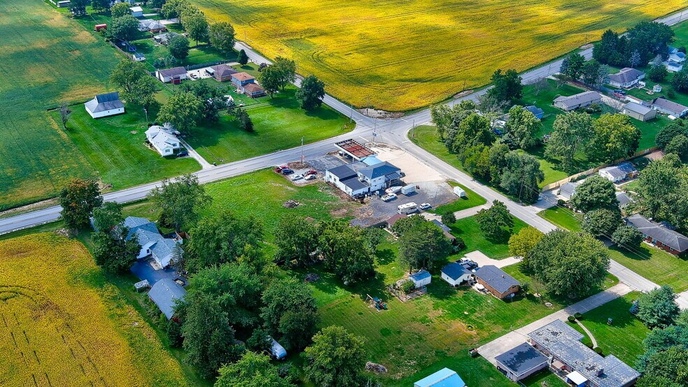 More Photos Of 5982 W State Road 32, Anderson Service Station For Sale