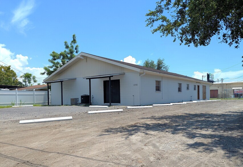 Primary Photo Of 6948 W Mohawk Ave, Tampa Office For Lease