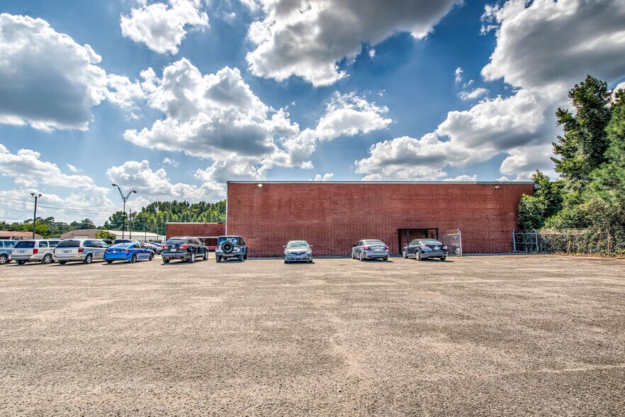 More Photos Of 1634 Olive Rd, Augusta Distribution For Sale