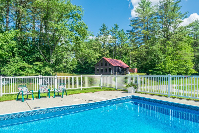 More Photos Of 132 Landgrove Rd, Landgrove Hotel For Sale