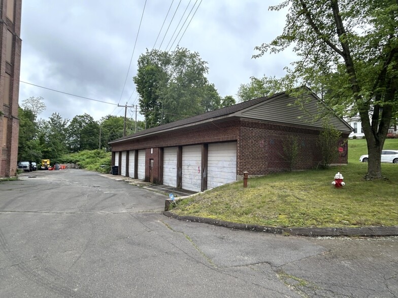 More Photos Of 33 S Main St, Terryville Manufacturing For Sale