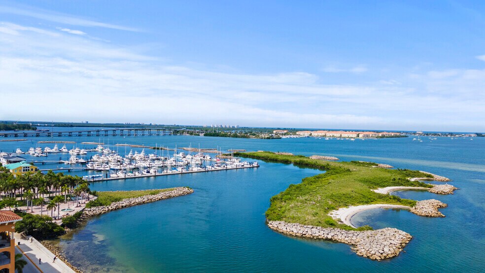 More Photos Of 108 N Depot Dr, Fort Pierce Office Residential For Lease