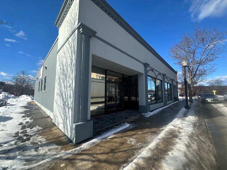 More Photos Of 21 Main St, Rochester Storefront Retail Residential For Lease