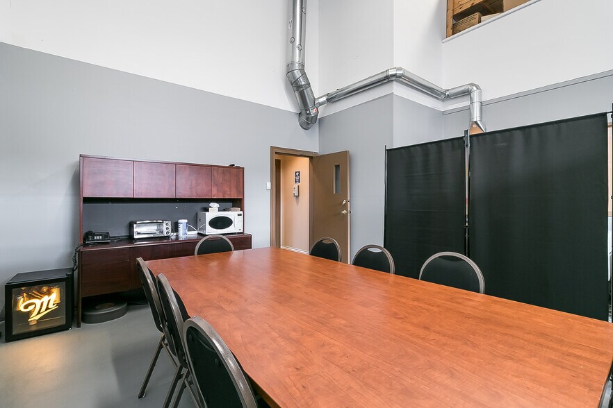 More Photos Of 17957 55th Ave, Surrey Warehouse For Sale