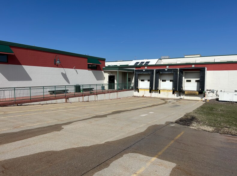 More Photos Of 1500 Buchanan Ave SW, Grand Rapids Warehouse For Lease