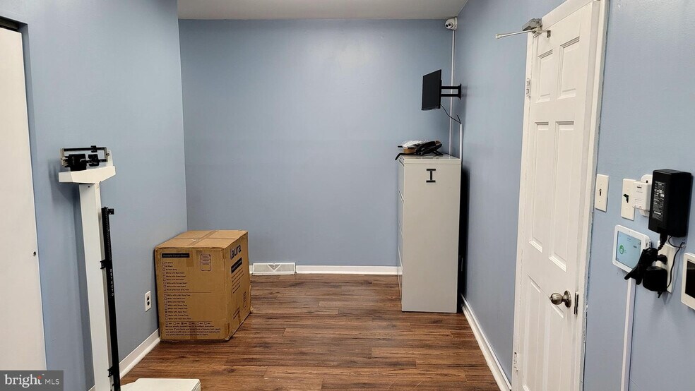 More Photos Of 2809 River Rd, Camden Medical For Sale