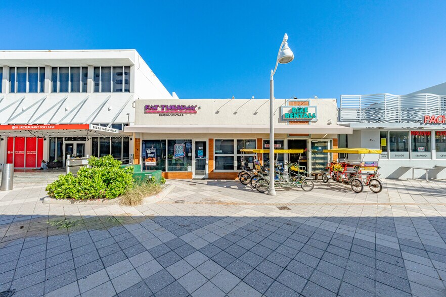 Primary Photo Of 327-329 Johnson St, Hollywood Storefront For Sale