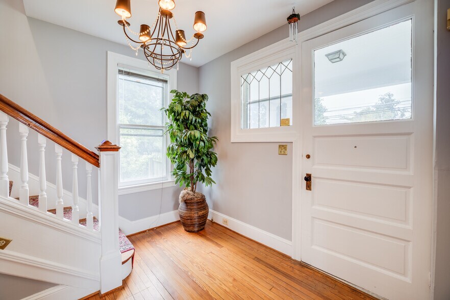 More Photos Of 913 Olney Sandy Spring Rd, Sandy Spring Office Residential For Sale