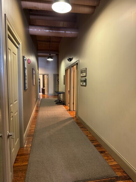 More Photos Of 2200-2300 Sutherland Ave, Knoxville Office For Lease