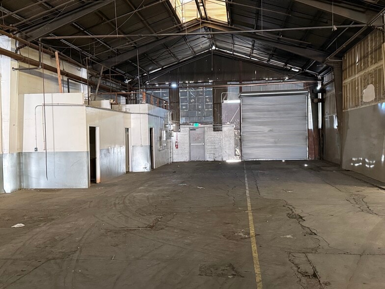 More Photos Of 3016 Kansas Ave, Riverside Unknown For Lease