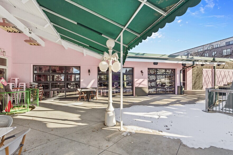 More Photos Of 2501 & 2519 Marshall St NE, Minneapolis Restaurant For Sale