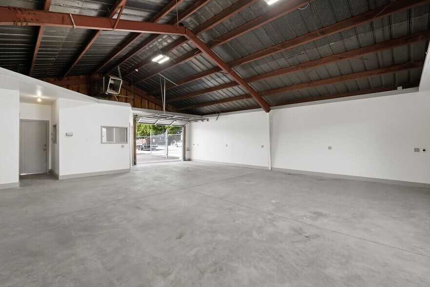 More Photos Of 3724 Oak st, Paso Robles Warehouse For Lease