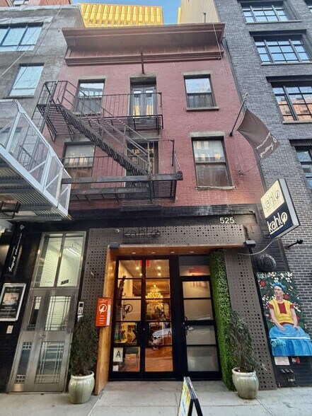 More Photos Of 525 W 29th St, New York Storefront Retail Residential For Sale