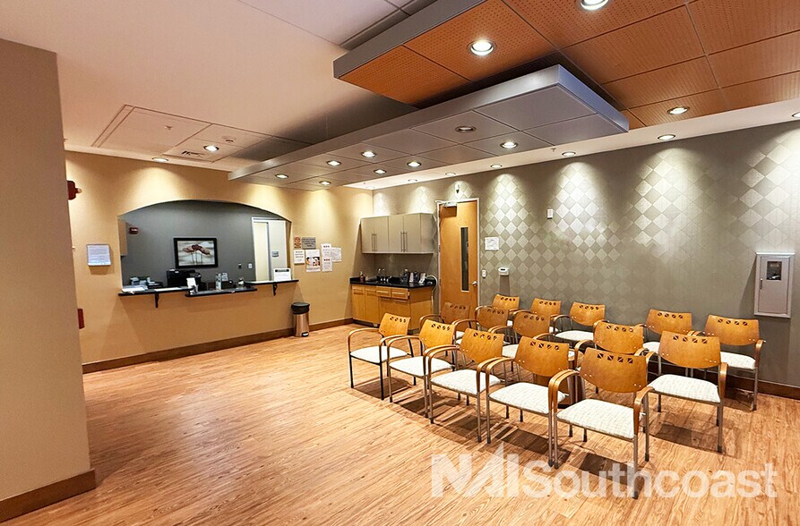 More Photos Of 6310 Health Park Way, Bradenton Medical For Lease