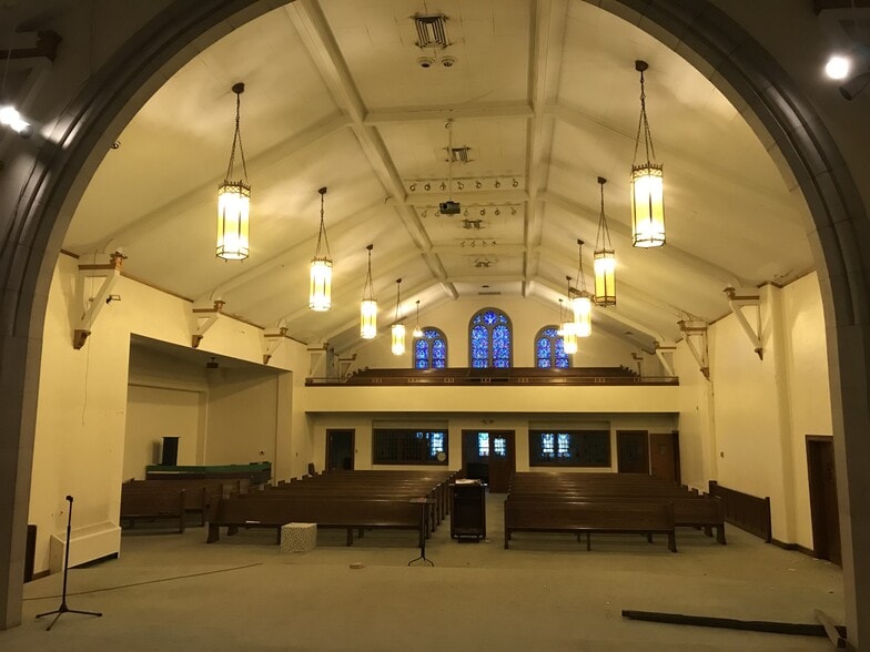 More Photos Of 433 Oak St, Dayton Religious Facility For Sale