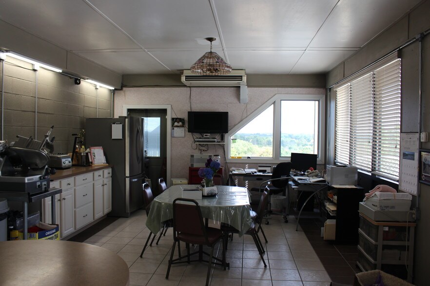 More Photos Of 725 Main St, Wintersville Restaurant For Sale