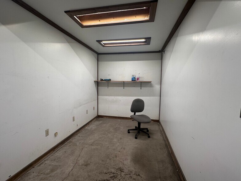 More Photos Of 2360 S Airport Rd W, Traverse City Industrial For Lease
