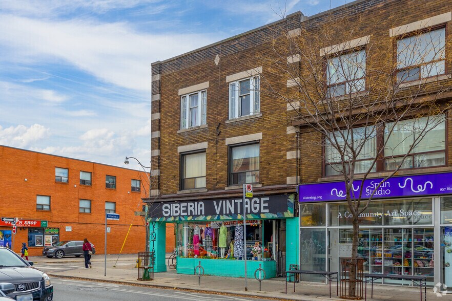 More Photos Of 955-957 Bloor St, Toronto Storefront Retail Residential For Sale