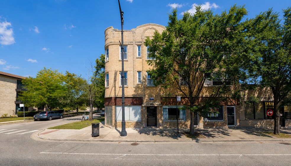 More Photos Of 4519-4523 N Milwaukee Ave, Chicago Apartments For Lease