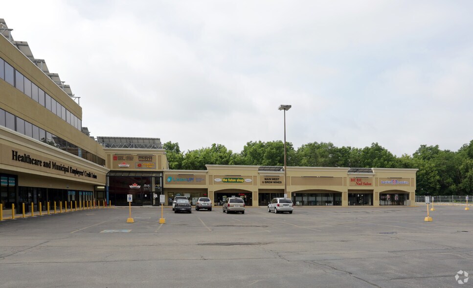 More Photos Of 1685 Main St W, Hamilton Storefront For Lease