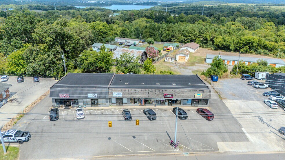 More Photos Of 1002 Us-411, Vonore Freestanding For Sale