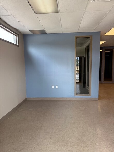 More Photos Of 4860 Clark Howell Hwy, College Park Freestanding For Lease