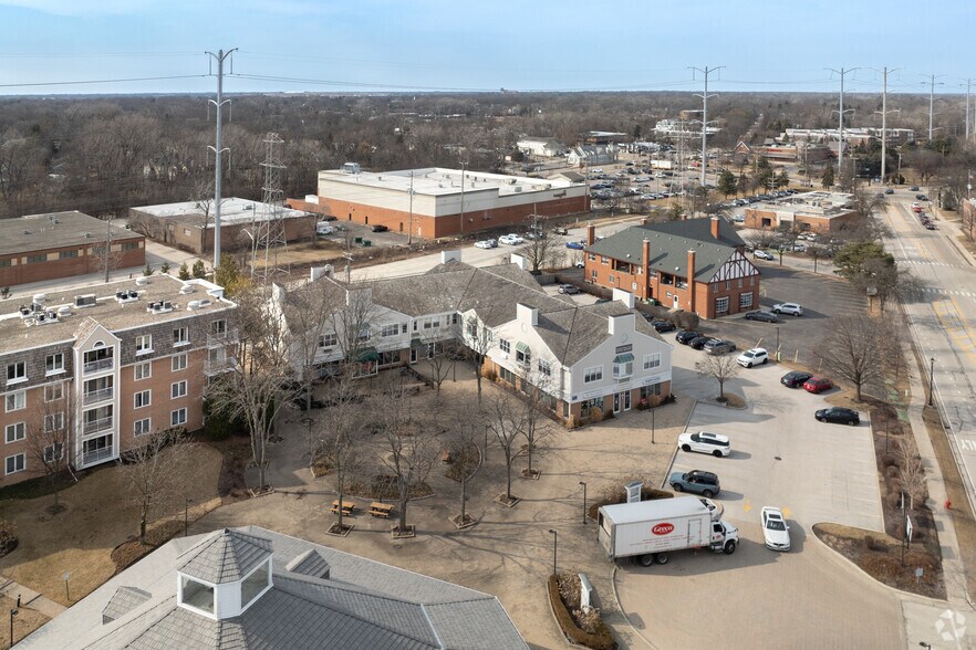 More Photos Of 300-310 Happ Rd, Northfield Unknown For Lease