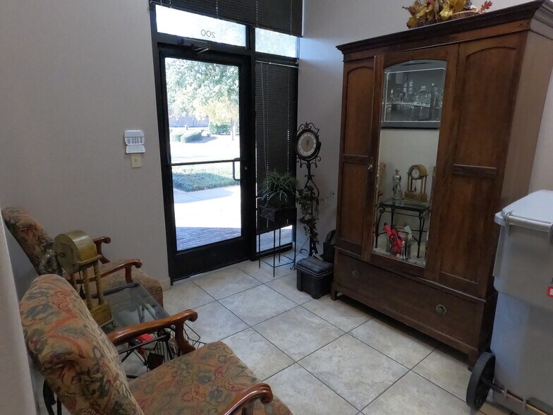 More Photos Of 6570 Naaman Forest Blvd, Garland Medical For Sale