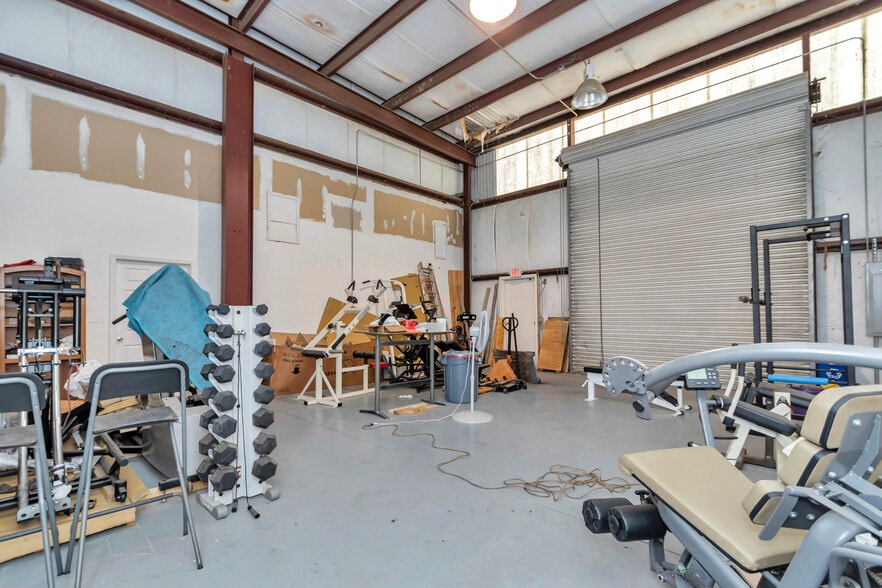 More Photos Of 7365 SW 38th St, Ocala Warehouse For Lease